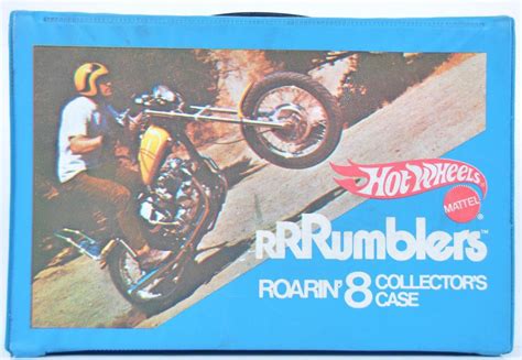 Hot Wheels RrRumblers Roarin Collectors Case With Motor