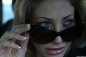 Very Defined Porn Pic