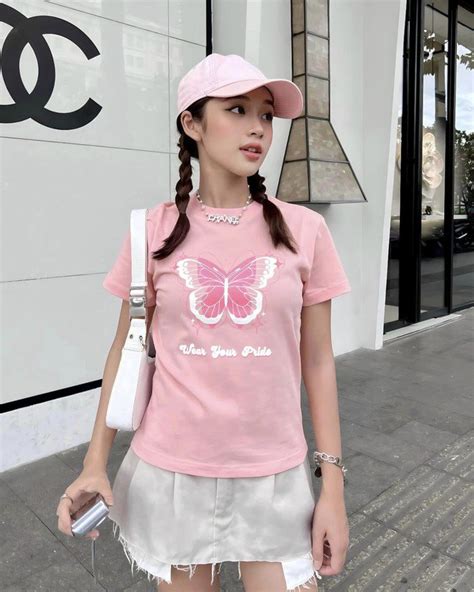 Hot girl mê trai đẹp mạnh tay tặng xế hộp hơn tỷ đồng