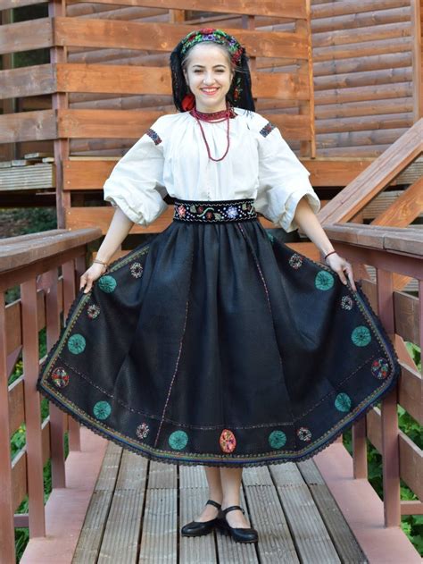 Effrayant professionnel Déduire romanian traditional costume Glissant