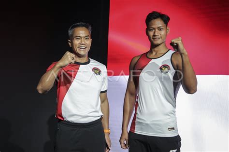 Jersey Kontingen Indonesia Untuk Olimpiade 2024 ANTARA Foto