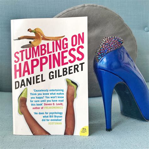 book reviews | stumbling on happiness by daniel gilbert