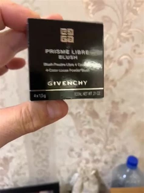 Румяна GIVENCHY Рассыпчатые четырехцветные румяна для лица Prisme Libre ...