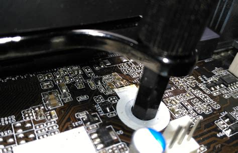 Surface mount resistor chipped - Motherboards - Level1Techs Forums