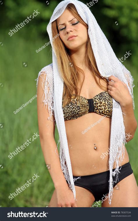 Sexy Girl Bikini Posing Sunset Foto Stok Shutterstock