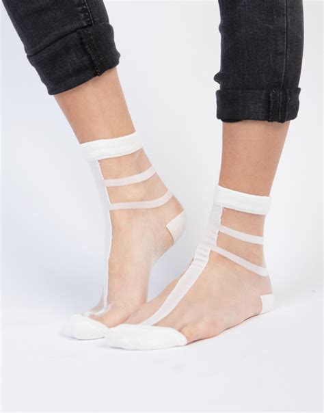 Sheer Striped Ankle Socks – 2020AVE