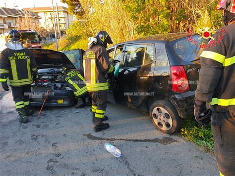 Incidente Tra Due Auto A Catanzaro Feriti Il Lametino It