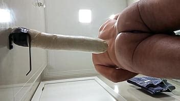 Gostoso ver este consolo entrando todinho neste cuzinho gostoso que delícia XVIDEOS