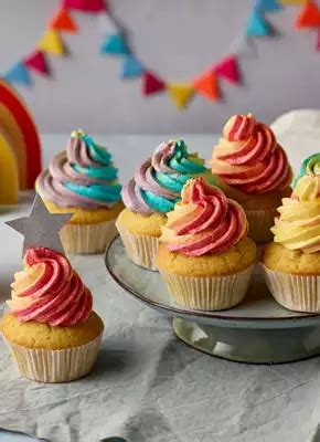 Regenbogen Cupcakes Rezept Dr Oetker