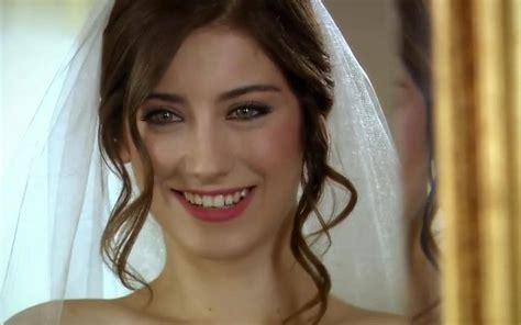 Hazal - Hazal Kaya Wallpaper (33002701) - Fanpop