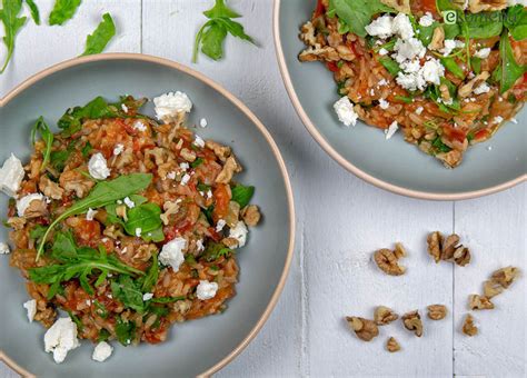 Parelgort Tomatenrisotto Met Feta Zoete Walnoten En Rucola Ekomenu