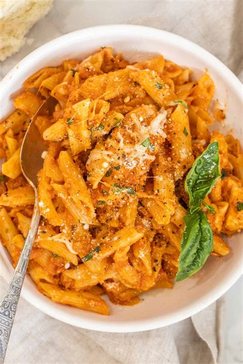 Parmesan Chicken Pasta Recipe - Valentina's Corner