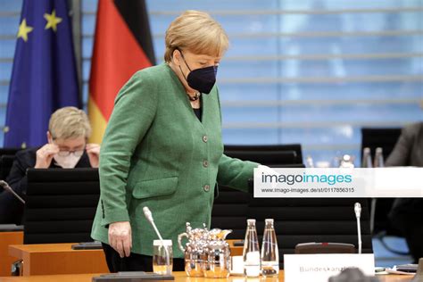 Angela Merkel Bundeskanzlerin CDU 141 Bundeskabinettsitzung DEU