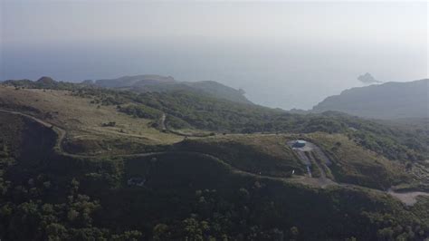 V Deo Premium Toma De Paisaje Abierto De Una Cresta De Monta A Con