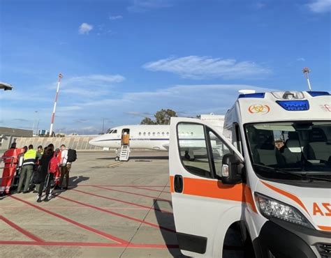 Positano Notizie Volo Salva Vita Da Cagliari A Roma Aeronautica