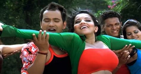 Monalisa Sexy Video Bhojpuri Actress Nirahua S Bold Dance Moves On