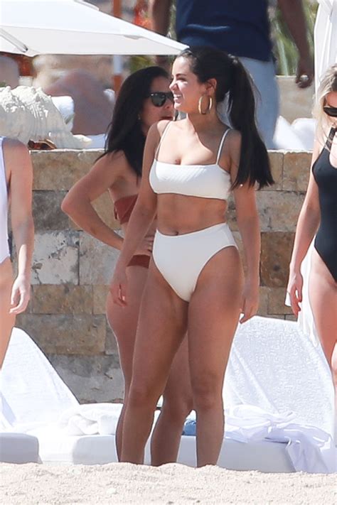 Selena Gomez Sexy Bikini Hot Celebs Home
