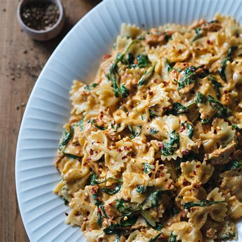 Kremet Pasta Med Kylling Og Spinat Den Stolte Hane