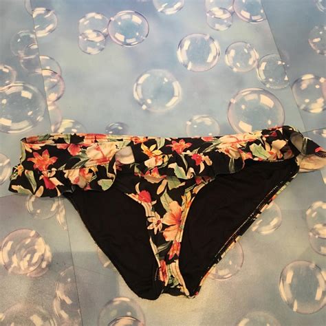 ASOS Women S Bikini And Tankini Bottoms Depop