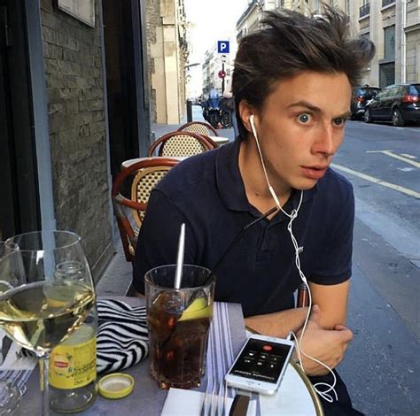 Pin By Buckyshill On Elu Maxence Danet Fauvel Friends Theme Song Cute Gay