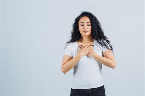 Free Photo Beautiful Brunette Woman In A White T Shirt
