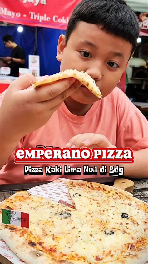 Pizza Kaki Lima Bandung Emperanopizza • Instagram Photos And Videos