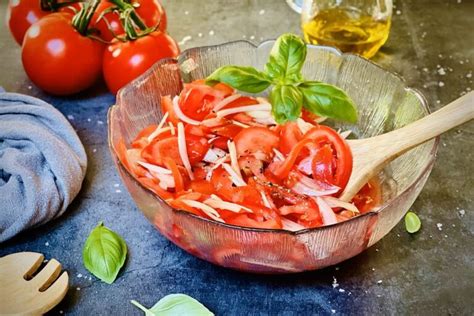 Tomatensalat Mit Zwiebeln Klassisches Rezept