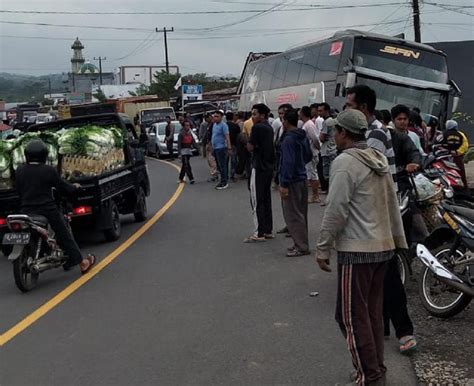 Breaking News Lakalantas Maut Di Rejang Lebong Pengendara Motor Meninggal Dunia Terlindas Bus