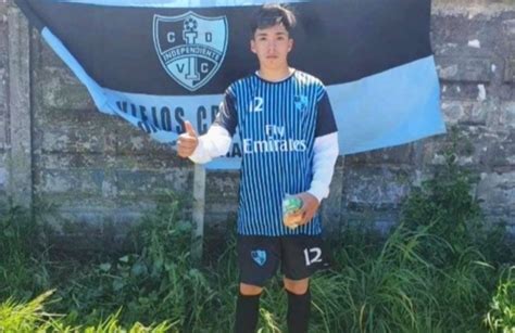 Joven Futbolista Muere Tras Chocar Su Auto Contra Un Poste Diario