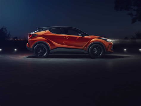 Toyota C-HR 2.0 VVT-i Direct Shift-CVT, 146hp, 2023