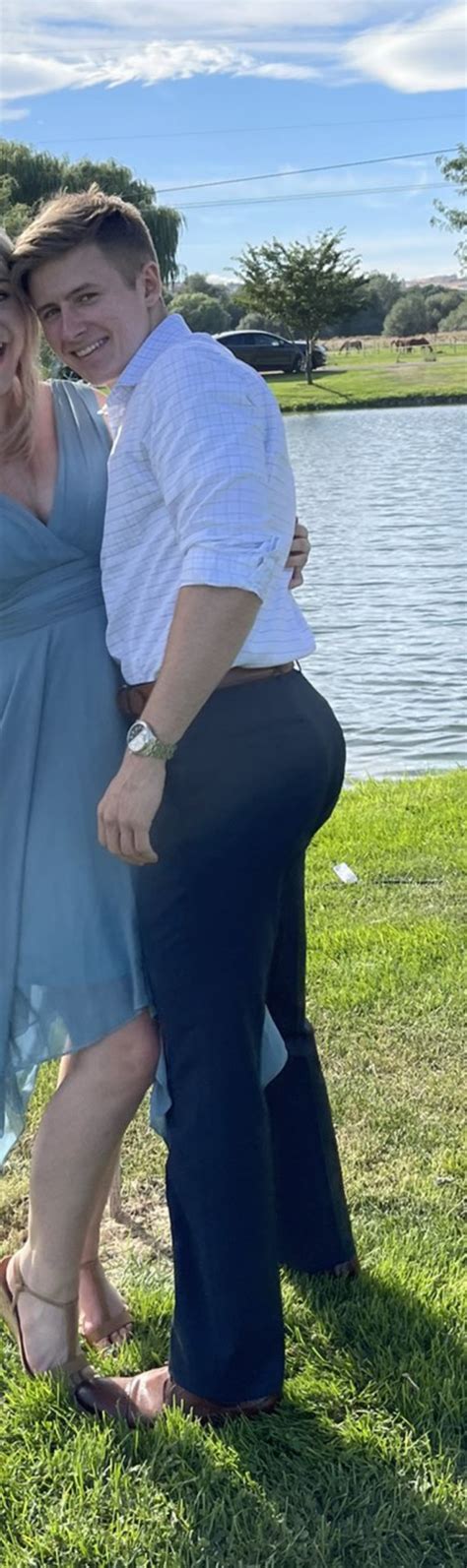 Massive Ass And Still Growing Tumbex
