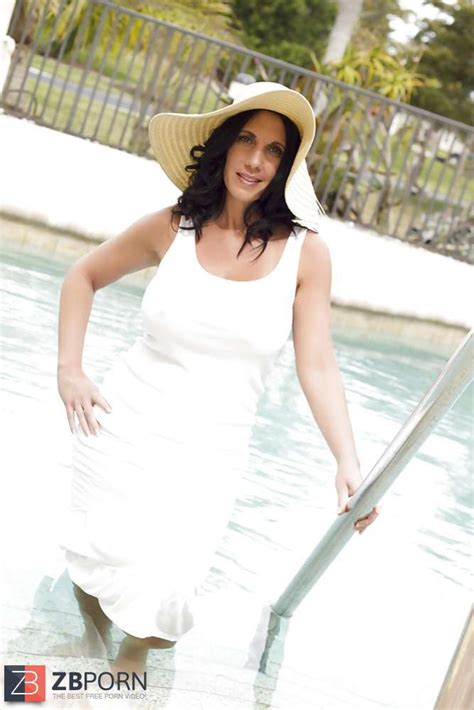 Huge Titted Italian Mummy White Sundress Zb Porn