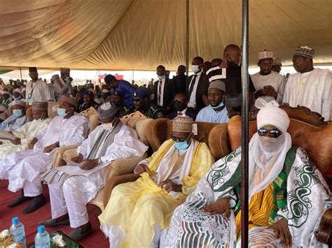 Sheikh Mahi Nyass Turbans Emir Sanusi Leader Of Tijjaniyya In Nigeria Kano Focus