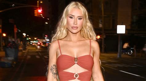 Iggy Azalea Reveals She Posted Bikini Pics Amid Health Issues