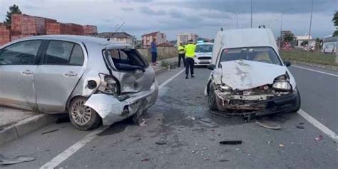 Sakaryanın Karasu ilçesinde Trafik Kazası 2 Yaralı Bolu Olay