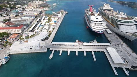 Nassau Cruise Port: Piers, Getting Around and What’s Nearby