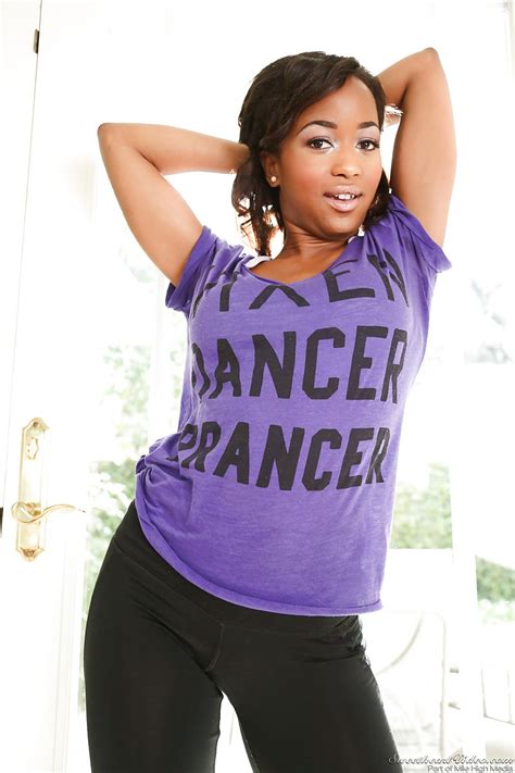 Hot Ebony Ivy Sherwood With Big Tits On Knees Spreading Sexy Ass For Closeup Porn Pictures XXX