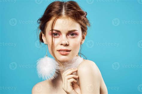 Pretty Woman Nude Pension Posing Moda Studio Blue Background 23677186