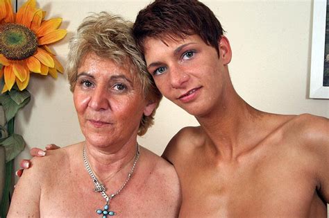 Naked Peasure Porn Pic