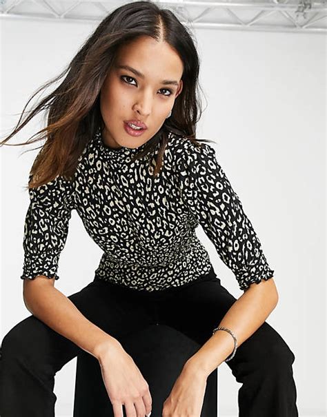 Only Zille 3 4 Sleeve Smock Top In Black Leopard Print Asos