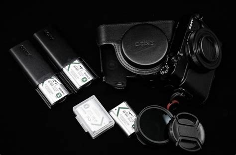 Sony RX100 M7 Kit, Photography, Cameras on Carousell