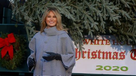 Melania Trump welcomes White House Christmas tree | US News | Sky News