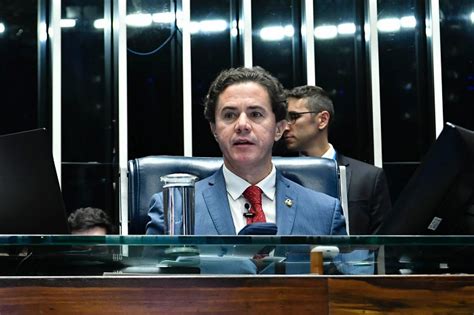 Veneziano Vital do Rêgo é reeleito vice presidente do Senado Federal