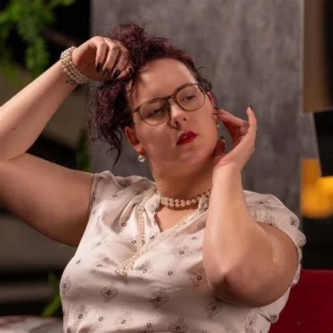 Lizzhardy Masturbates And Reaches An Orgasm Using Sex Toys Amateur Amateur Porn XHamster