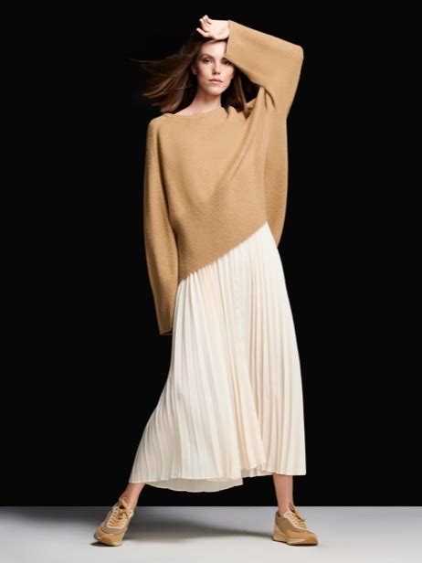 About Naturalizer.com: The shoe with the beautiful fit.