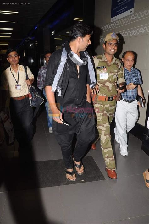 Akshay Kumar Snapped At The Airport In Mumbai On Th Nov Akshay