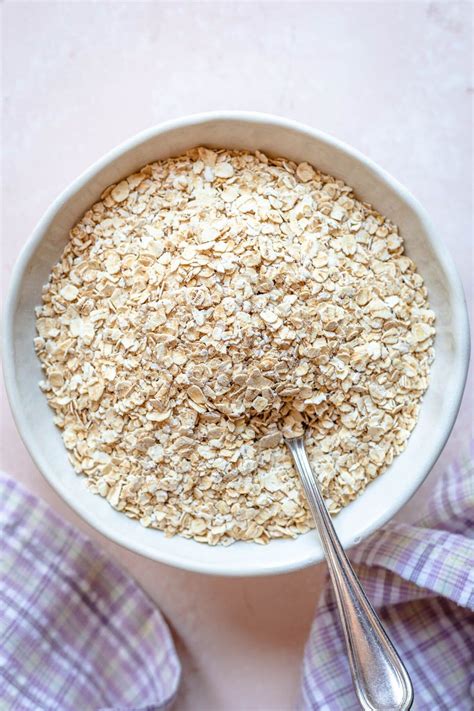 Types of Oats - Difference between steel cut, rolled, instant - Two Spoons