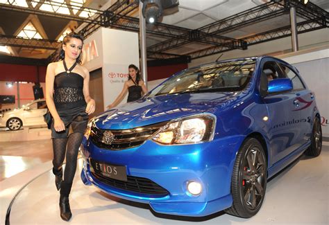 Toyota Etios Hatchback Photos - Toyota Small Car Etios Pictures, Images ...