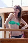 Juliette Lewis Bikini Candids May 22 Phun Org Forum