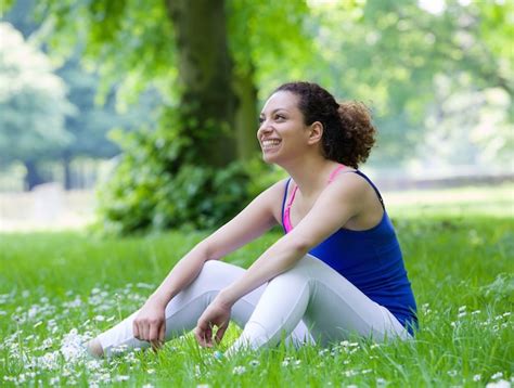 Premium Photo Young Woman Resting After Workout